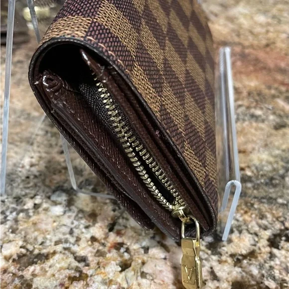 Louis Vuitton Tresor Wallet - Picture 5 of 9